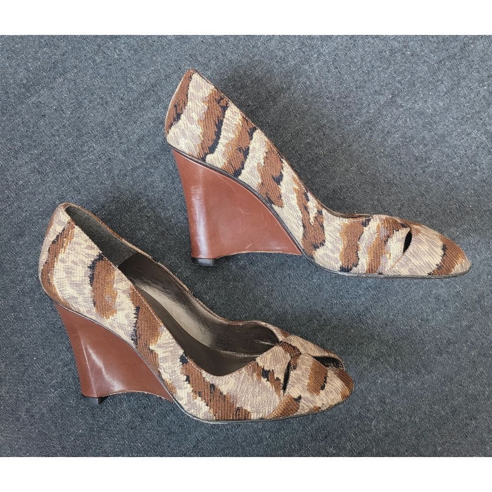 Vintage Stuart Weitzman Leather Pattern Wedges Open Toe Brown Heels Size 7โ